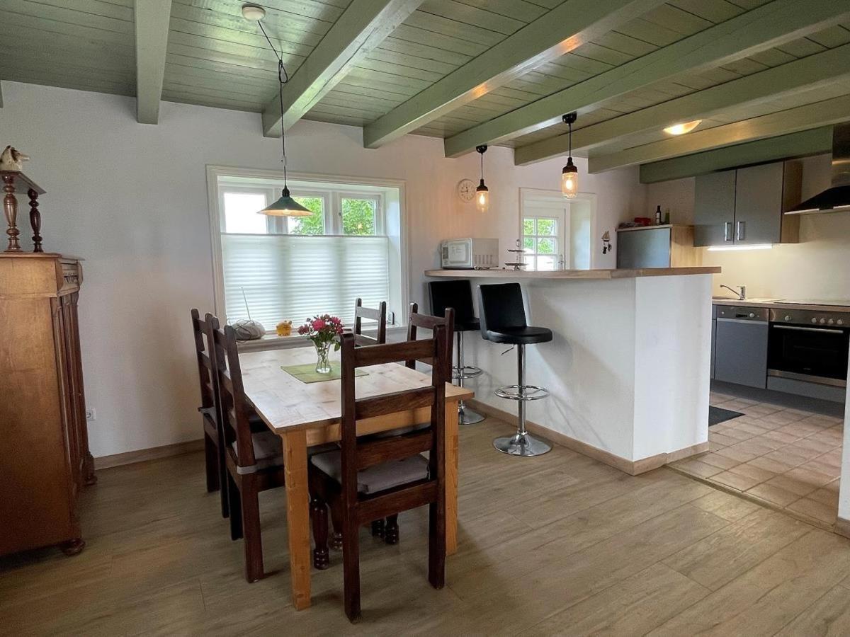 Das Puppenhaus, Reetdach, Sauna, Kamin, Eingezaeunt, Badewanne, Haustiere Willkommen Emmelsbüll-Horsbüll 外观 照片
