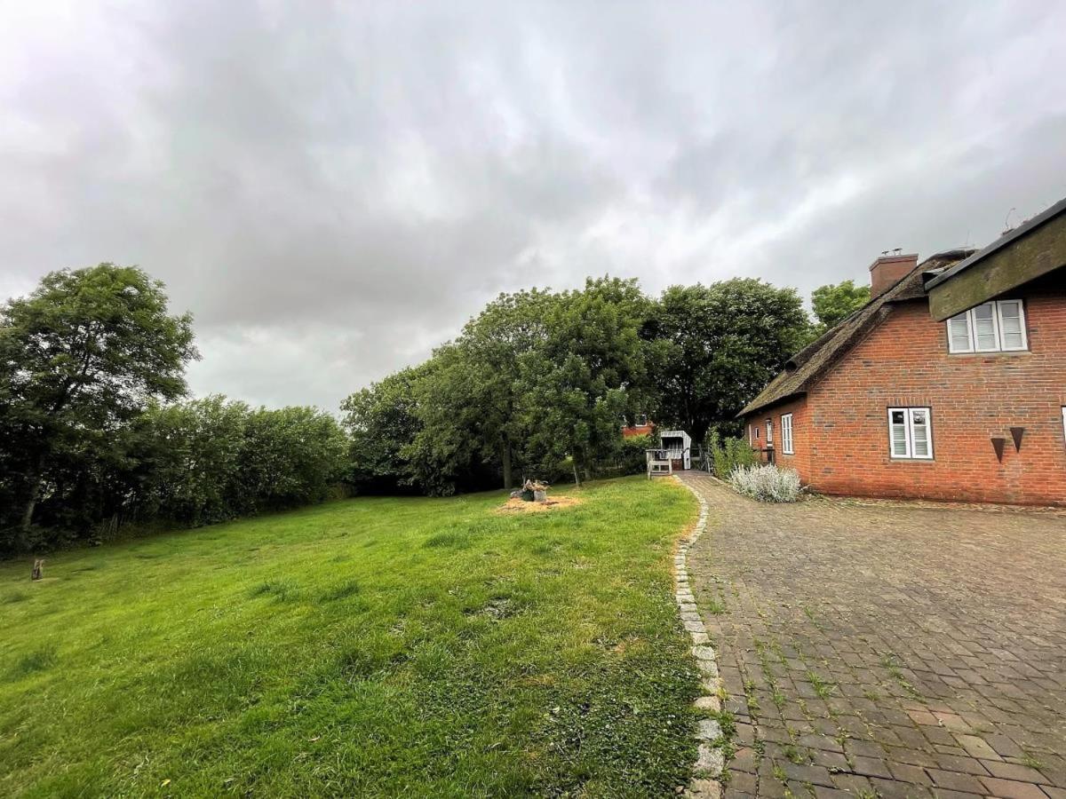 Das Puppenhaus, Reetdach, Sauna, Kamin, Eingezaeunt, Badewanne, Haustiere Willkommen Emmelsbüll-Horsbüll 外观 照片